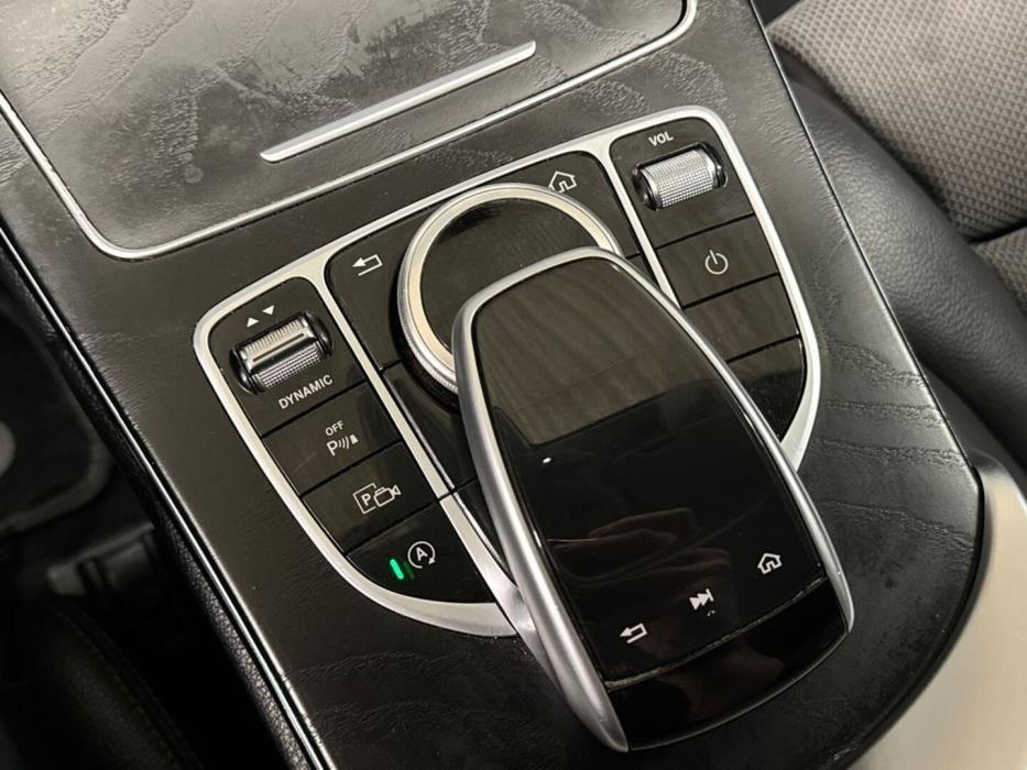 MERCEDES-BENZ C 2019