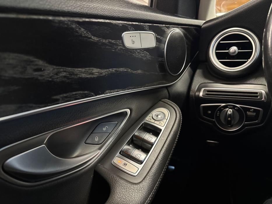 MERCEDES-BENZ C 2019