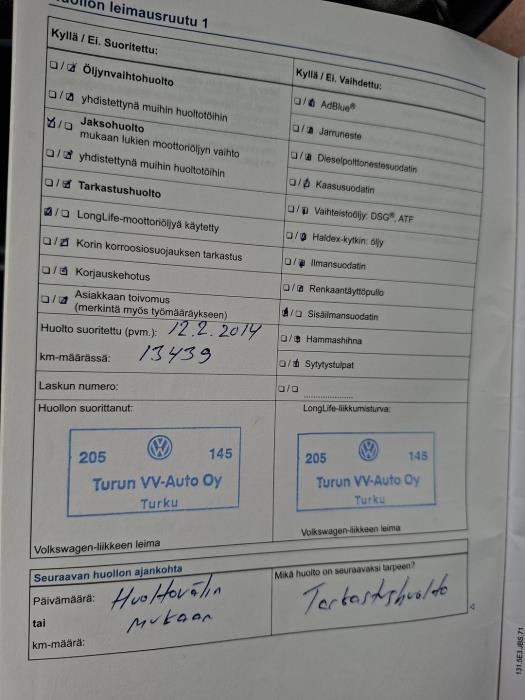 VOLKSWAGEN Beetle 2012
