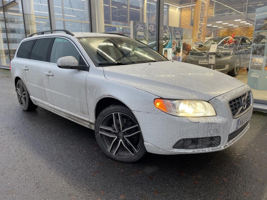 VOLVO V70 2012