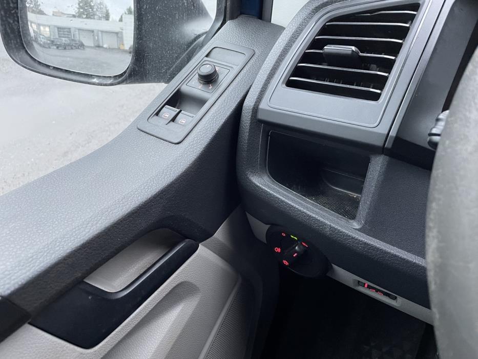 VOLKSWAGEN Transporter 2017