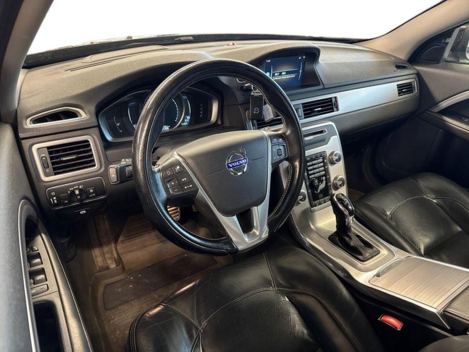 VOLVO XC70 2015