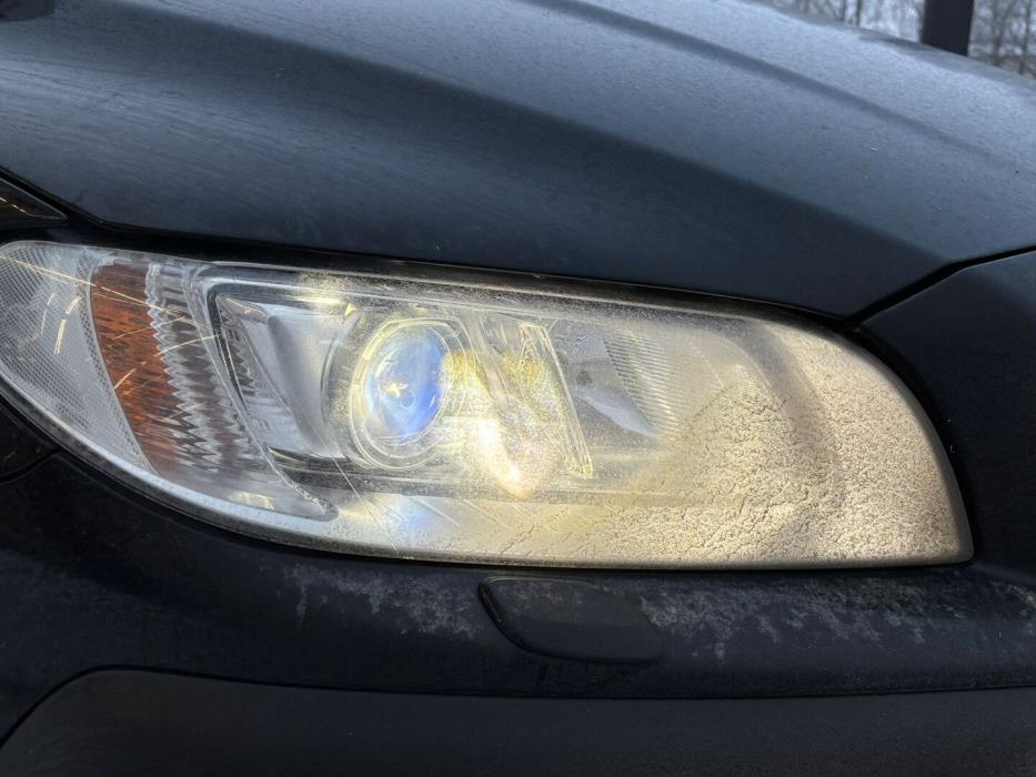 VOLVO XC70 2015