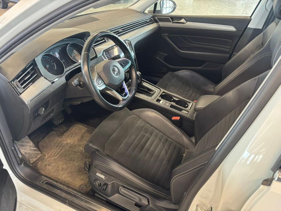 VOLKSWAGEN Passat 2019