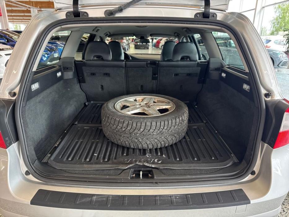 VOLVO V70 2009
