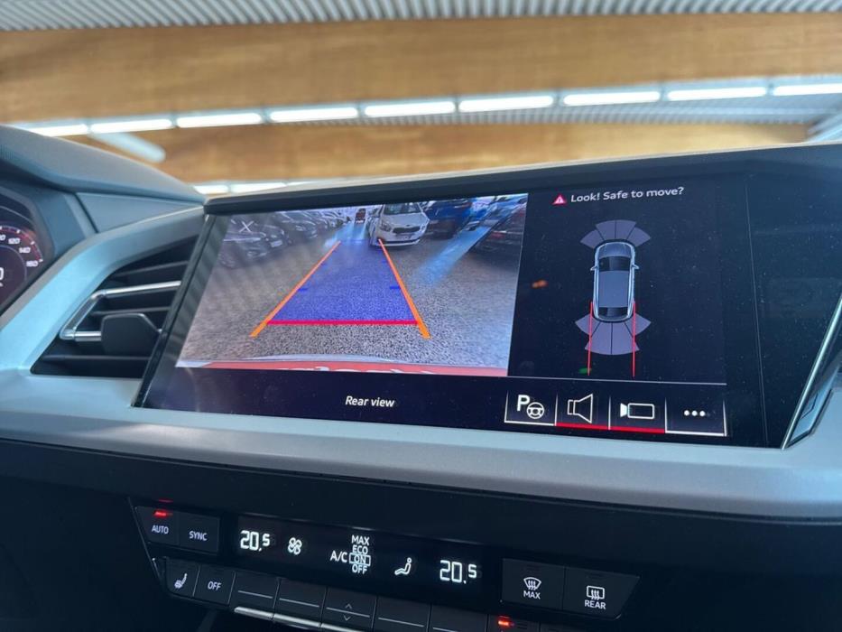 AUDI Q4 e-tron 2023