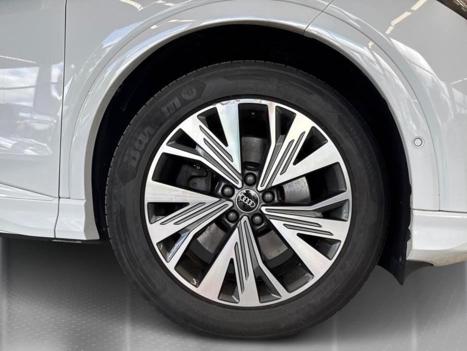 AUDI Q4 e-tron 2023