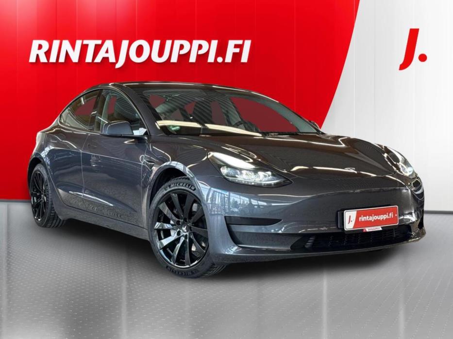 TESLA Model 3 2022