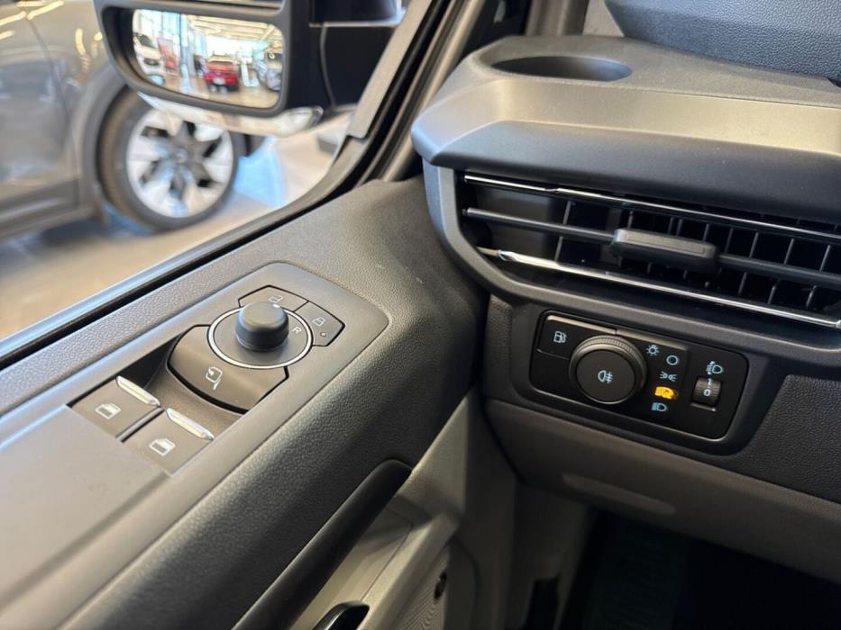FORD Tourneo Custom 2026