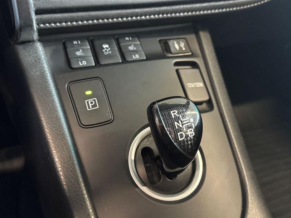 TOYOTA Auris 2015