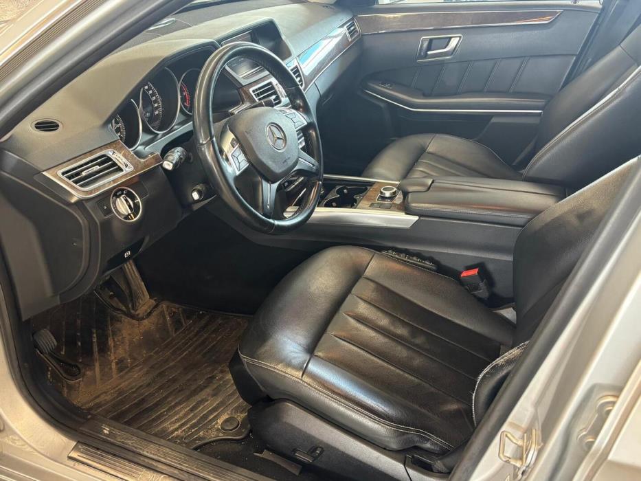 MERCEDES-BENZ E 2015