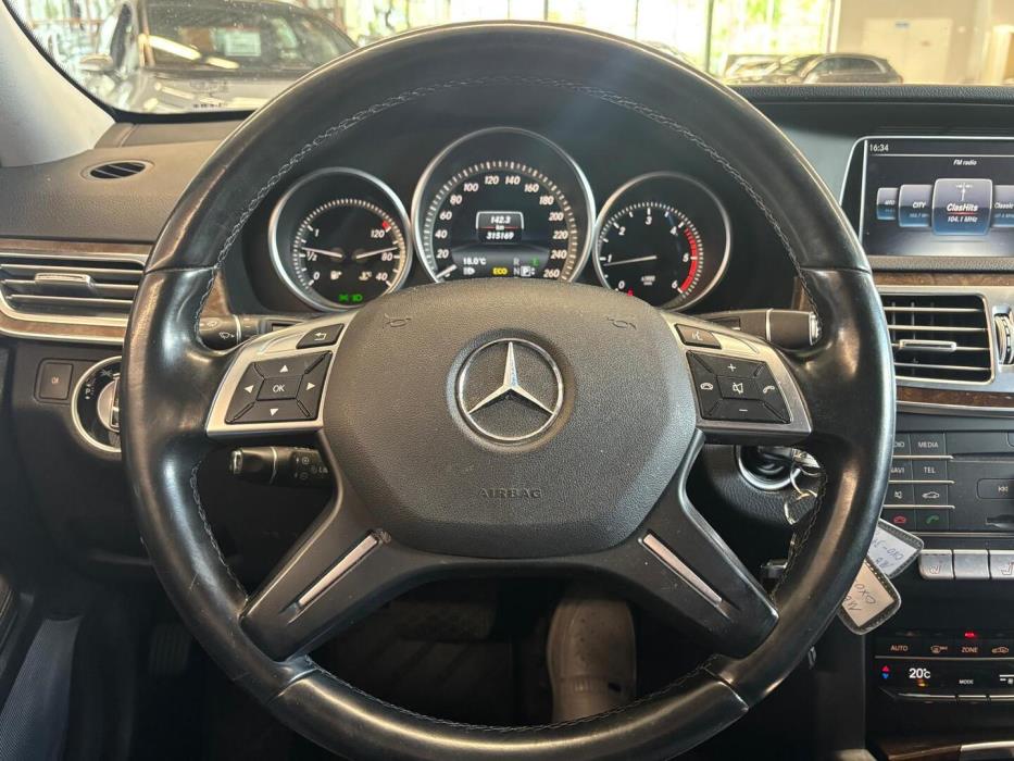 MERCEDES-BENZ E 2015