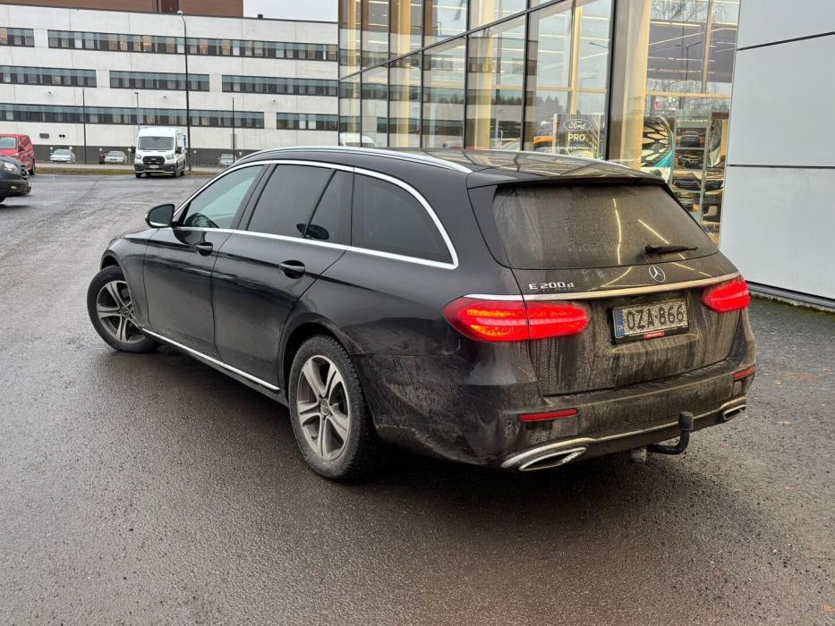 MERCEDES-BENZ E 2019