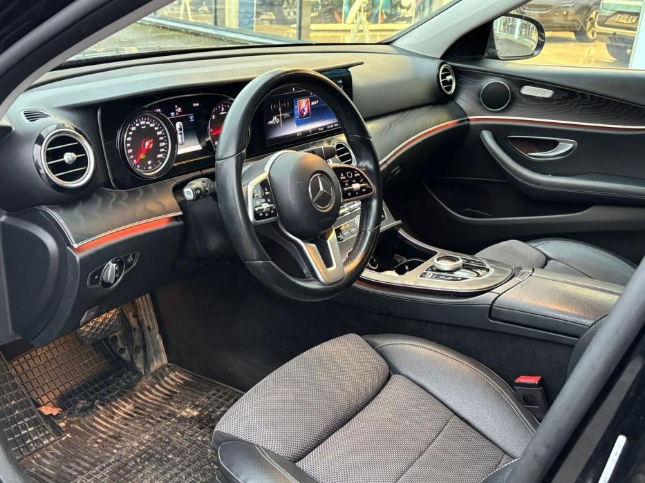 MERCEDES-BENZ E 2019