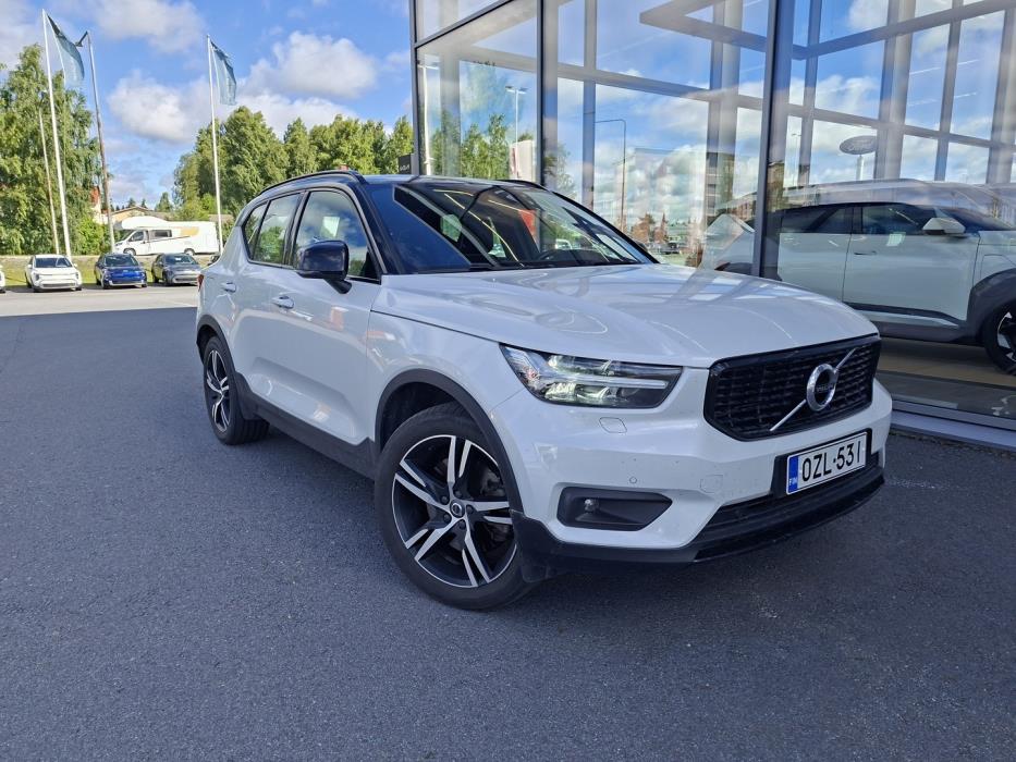 VOLVO XC40 2020