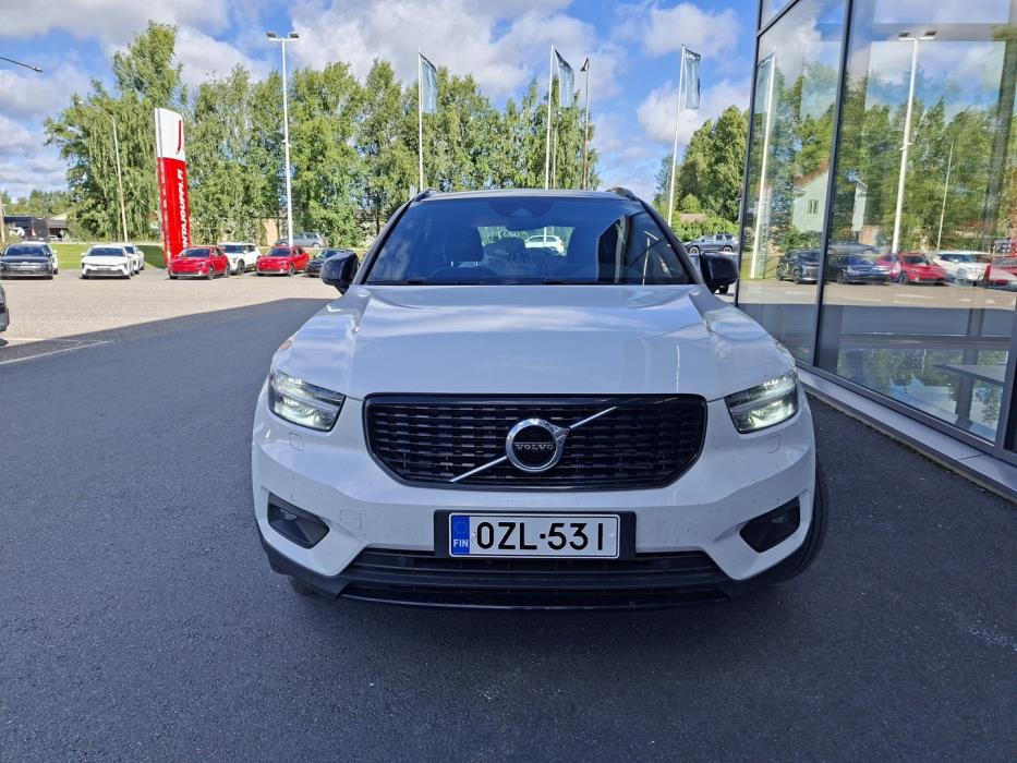 VOLVO XC40 2020