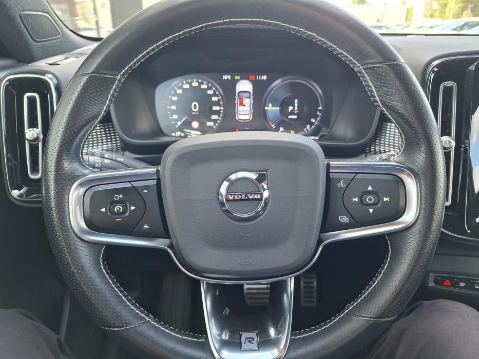 VOLVO XC40 2020