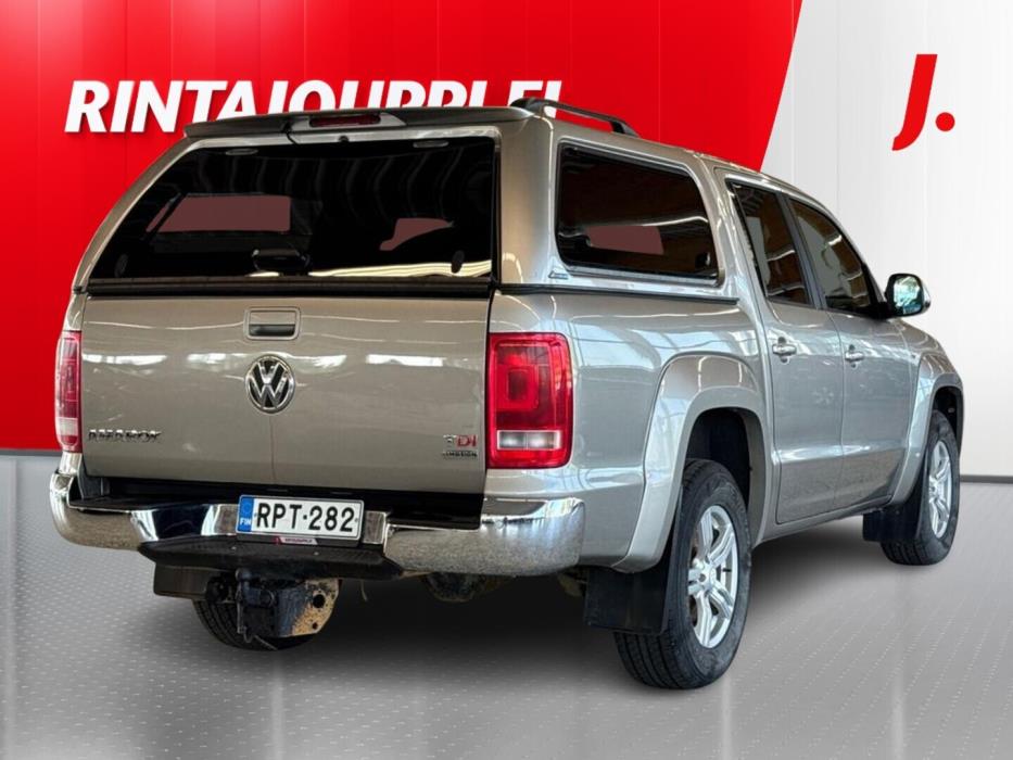 VOLKSWAGEN Amarok 2012