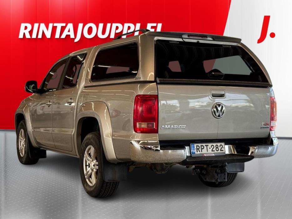 VOLKSWAGEN Amarok 2012