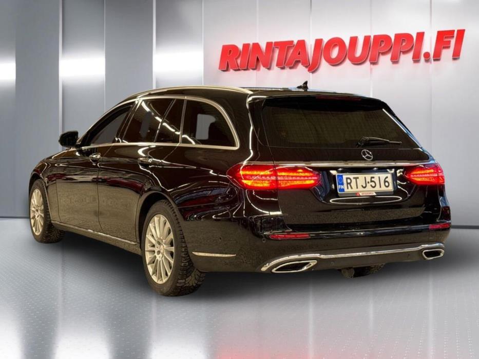 MERCEDES-BENZ E 2017