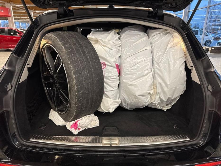 MERCEDES-BENZ E 2017