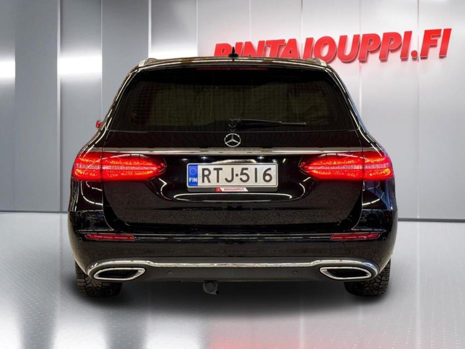 MERCEDES-BENZ E 2017