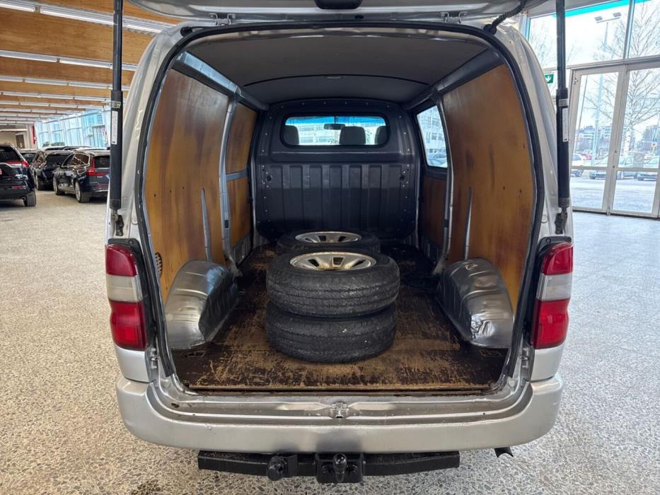 TOYOTA Hiace 2006