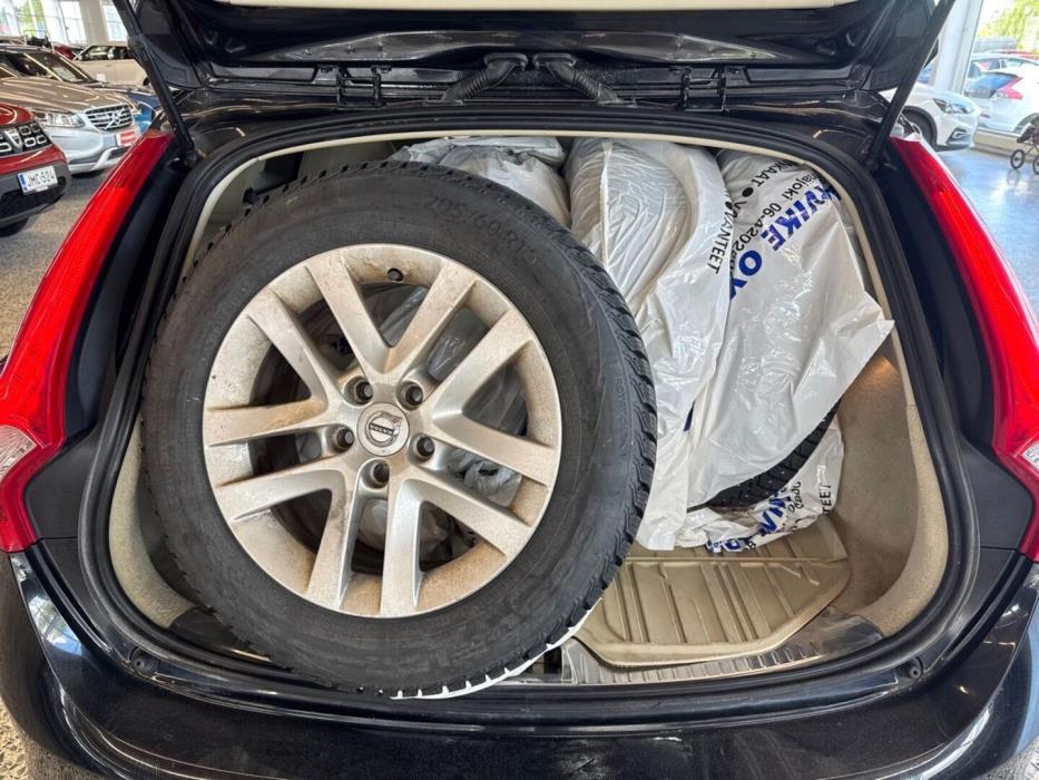 VOLVO V60 2014