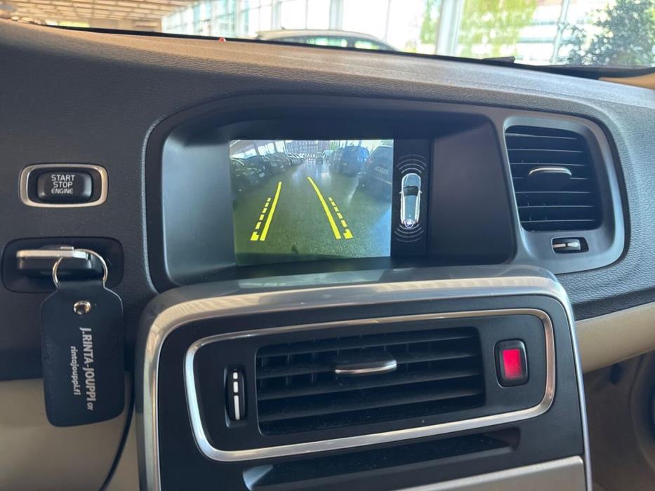 VOLVO V60 2014