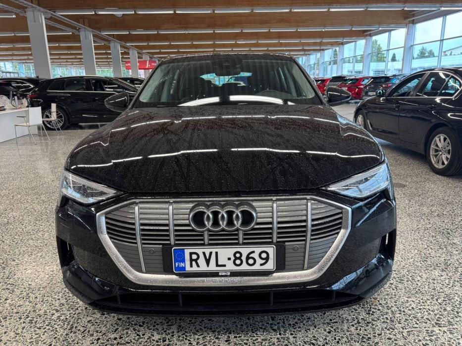 AUDI e-tron 2021