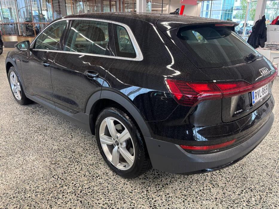 AUDI e-tron 2021