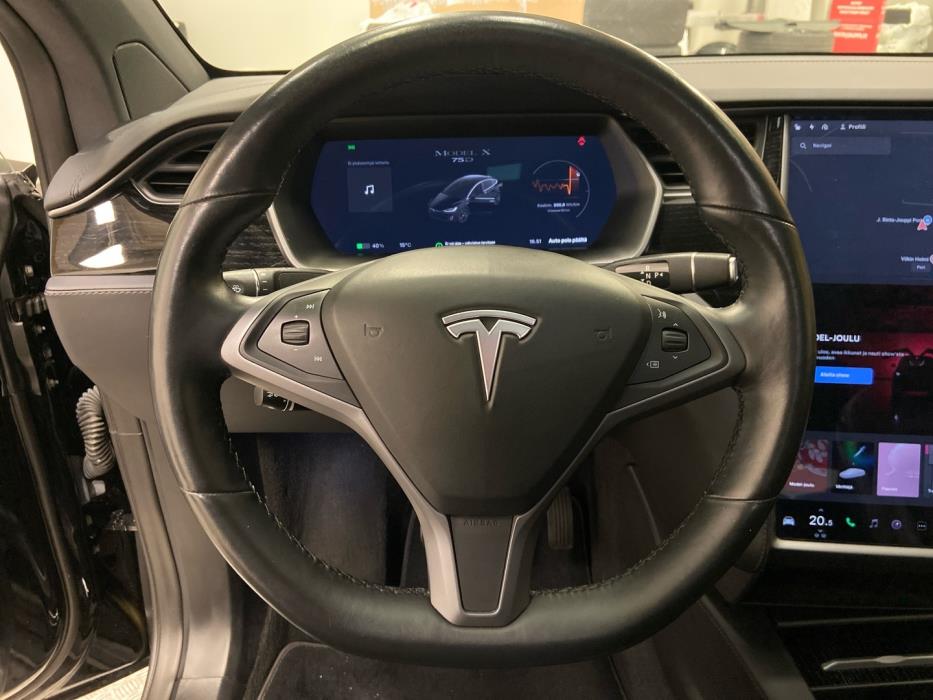 TESLA Model X 2018
