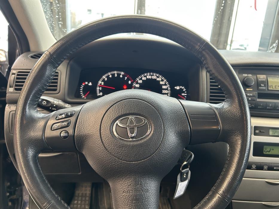 TOYOTA Corolla 2004