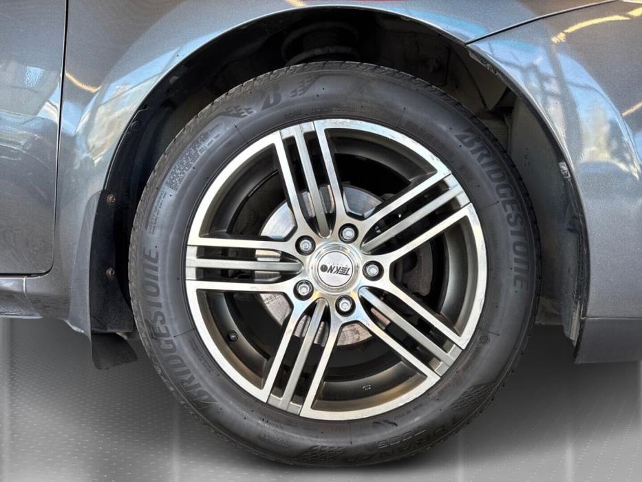 TOYOTA Auris 2009