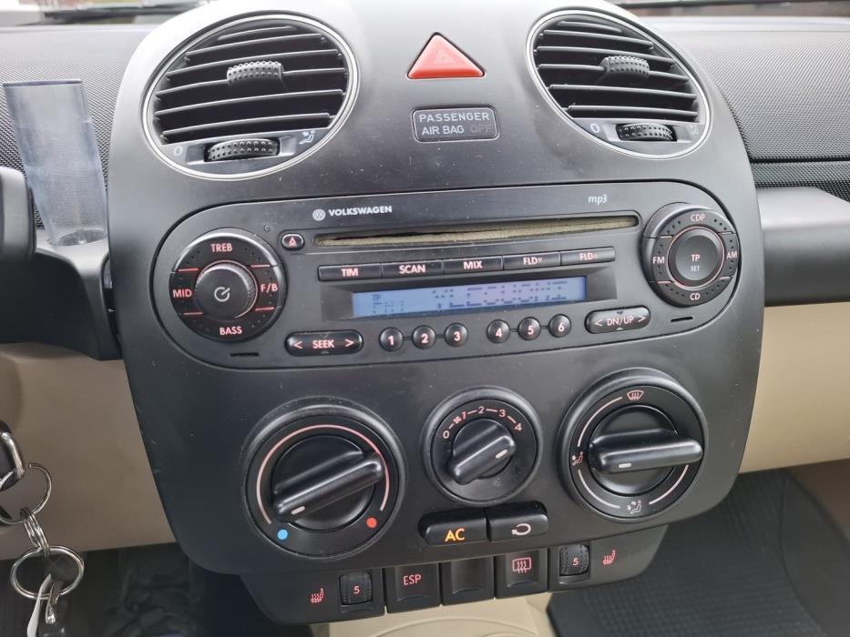 VOLKSWAGEN New Beetle 2007