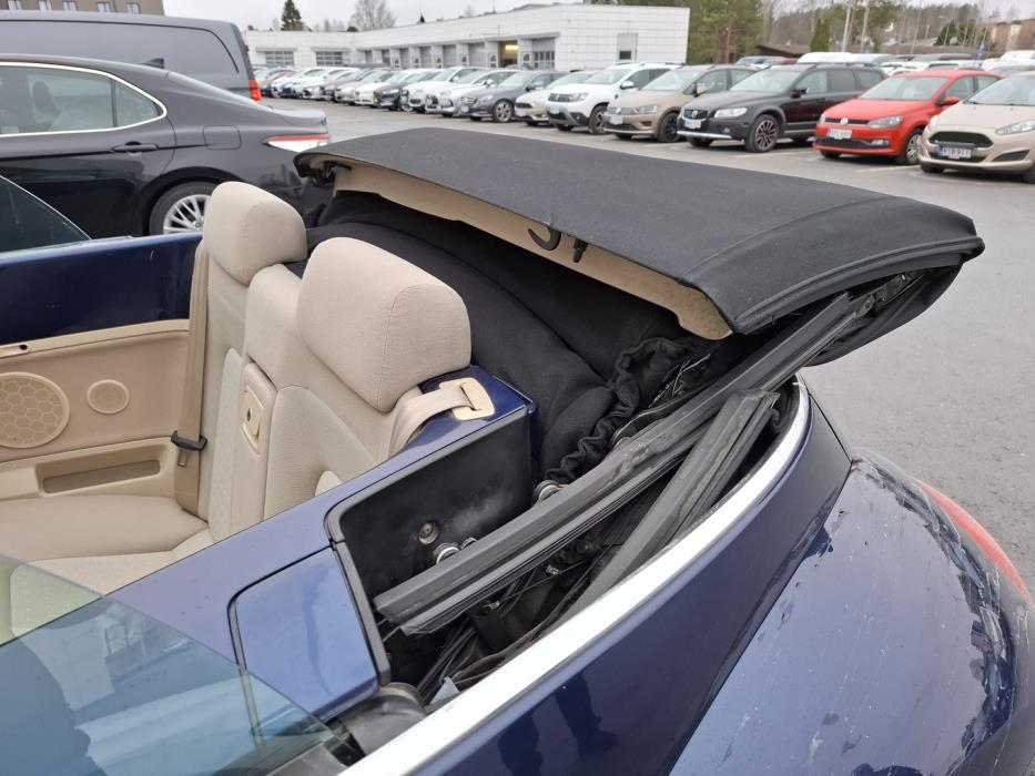 VOLKSWAGEN New Beetle 2007