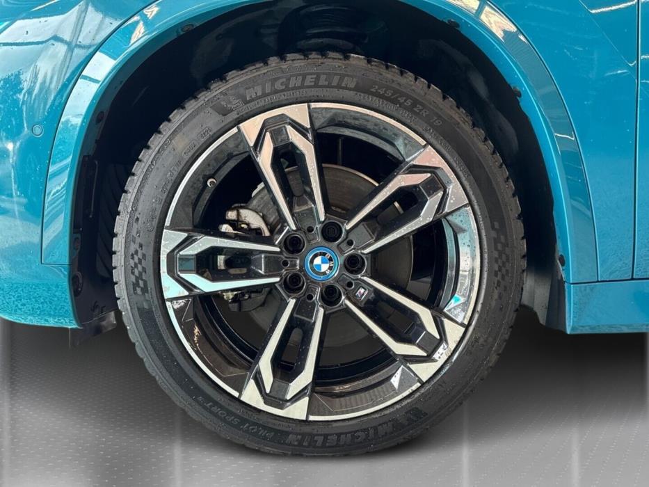 BMW iX1 2023