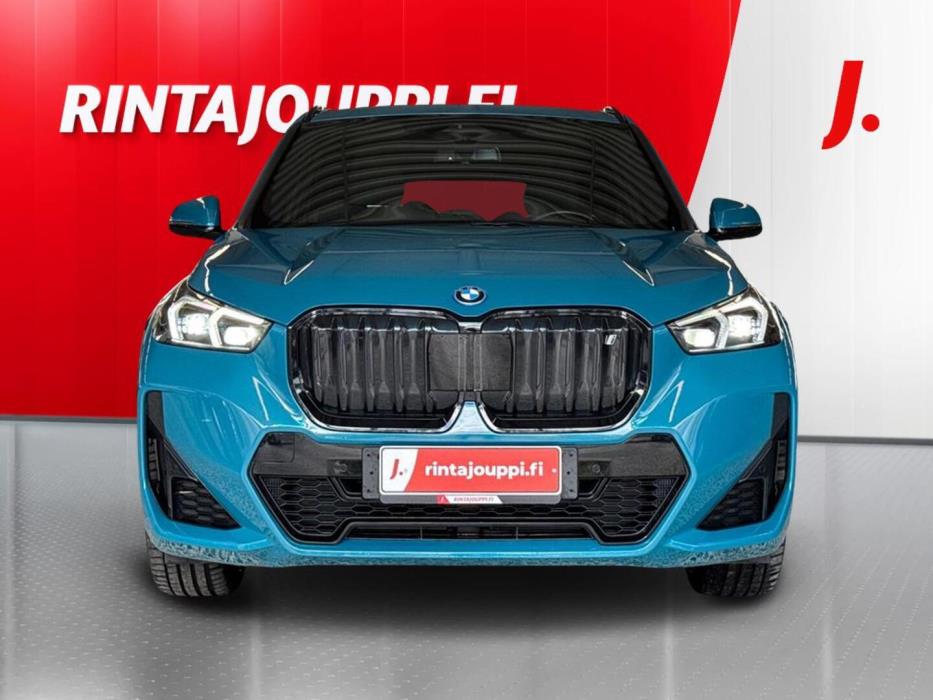 BMW iX1 2023
