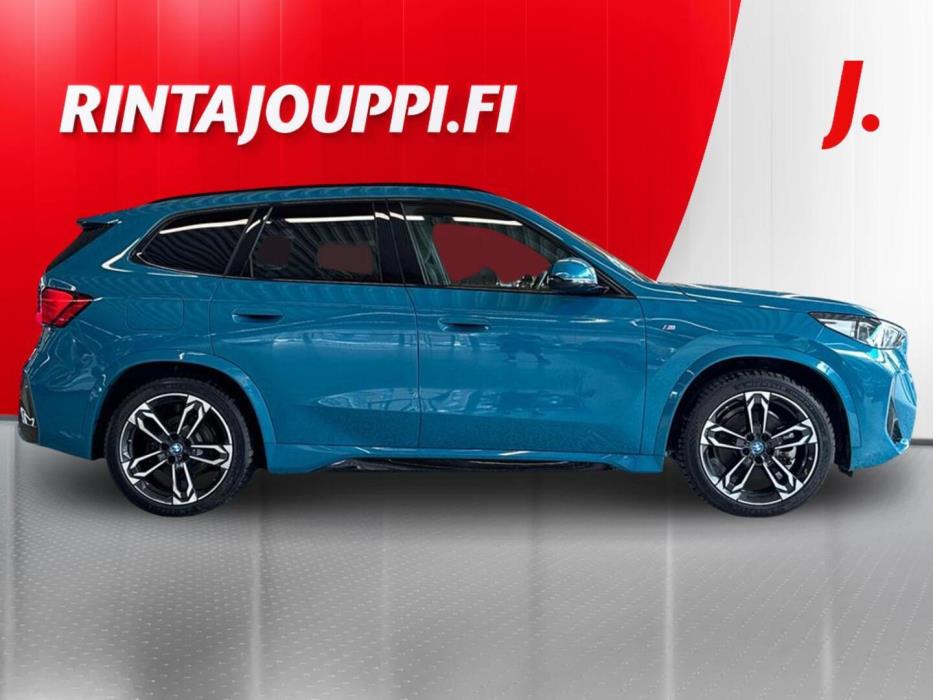 BMW iX1 2023