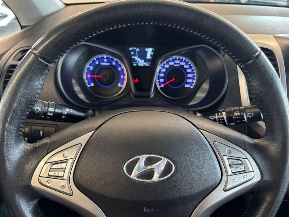 HYUNDAI ix20 2012