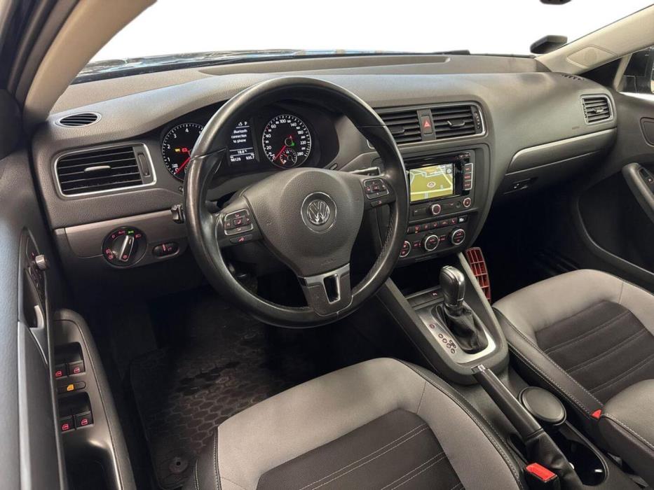 VOLKSWAGEN Jetta 2014