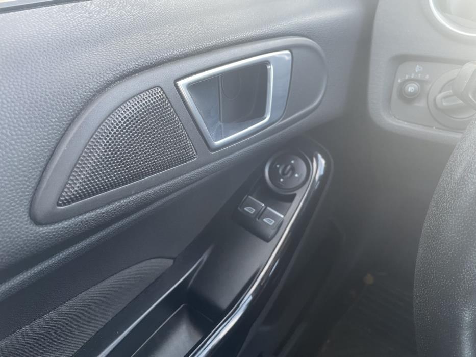 FORD Fiesta 2015