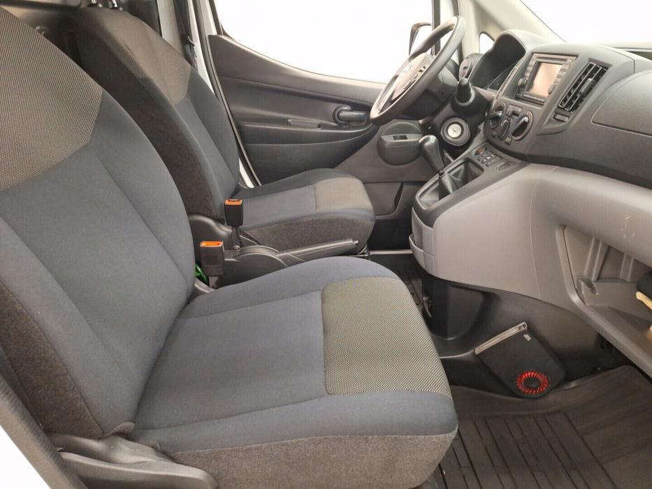 NISSAN NV200 2017