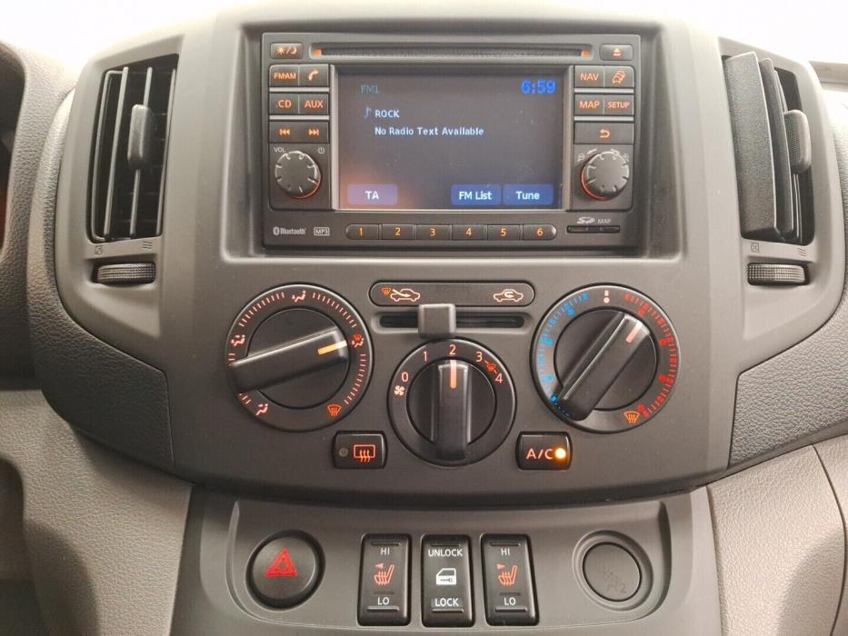 NISSAN NV200 2017