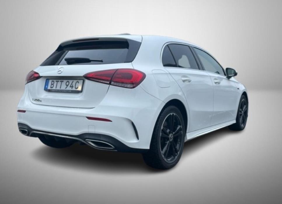 MERCEDES-BENZ A 2020