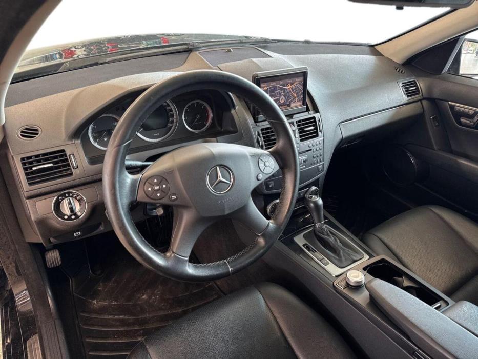MERCEDES-BENZ C 2009