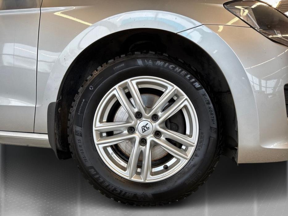 VOLKSWAGEN Golf Sportsvan 2014