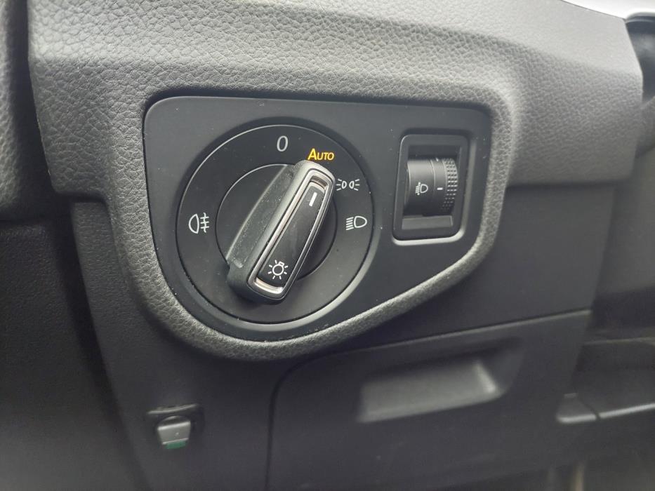 VOLKSWAGEN Golf Sportsvan 2014