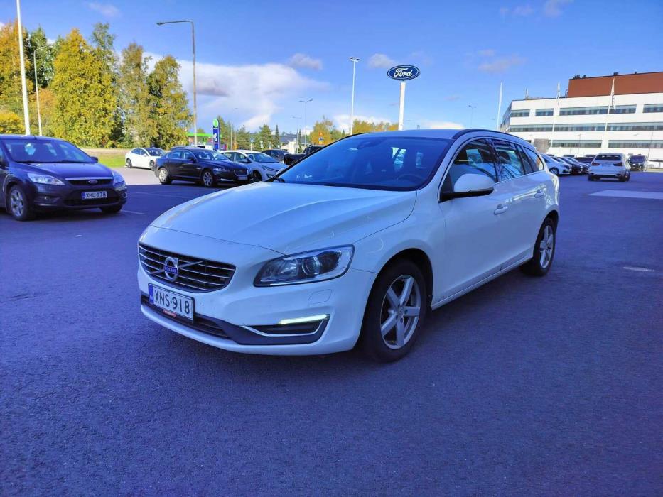 VOLVO V60 2016