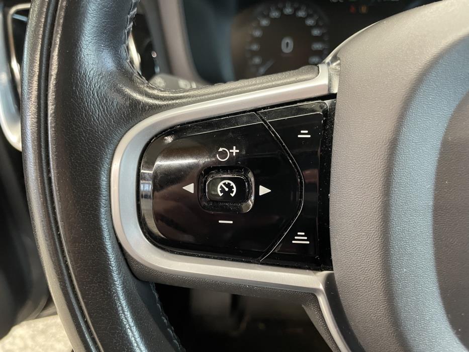 VOLVO V60 2020